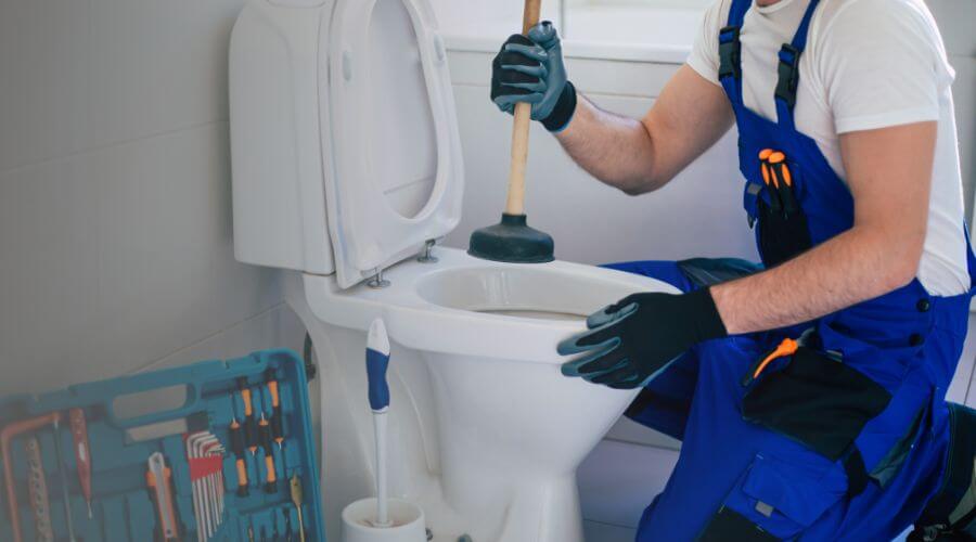 Expert burst pipe repair services in Shaw, MS